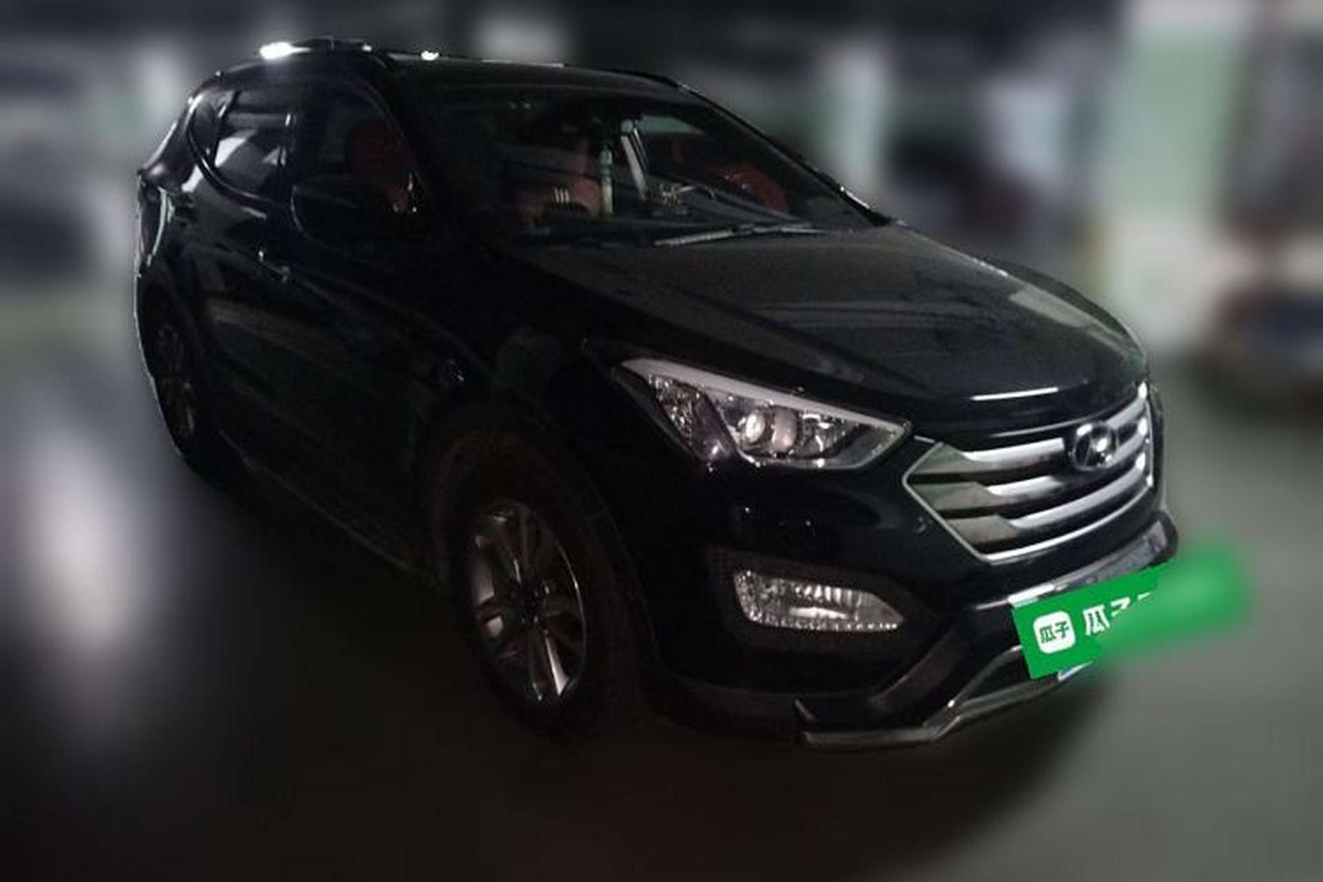 Used Hyundai Santa Fe 2013 Revised Version 2.0T Automatic All-Wheel Drive Top-Tier Trim Front Right 45 Deg