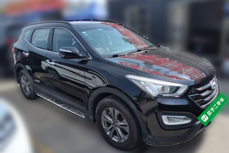 Used Hyundai Santa Fe 2013 2.4L Automatic Two-Wheel Drive Smart Version Front Right 45 Deg