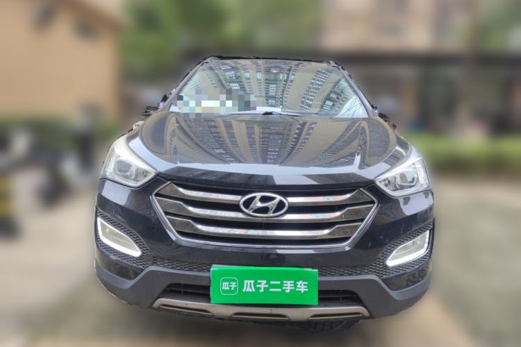 Used Hyundai Santa Fe 2013 2.4L Automatic Two-Wheel Drive Smart Version Front