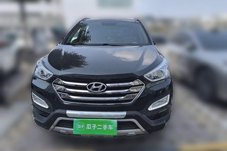 Used Hyundai Santa Fe 2013 2.4L Automatic 4x4 Smart Version Front