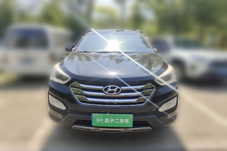 Used Hyundai Santa Fe 2013 2.4L Automatic Two-Wheel Drive Smart Version Front