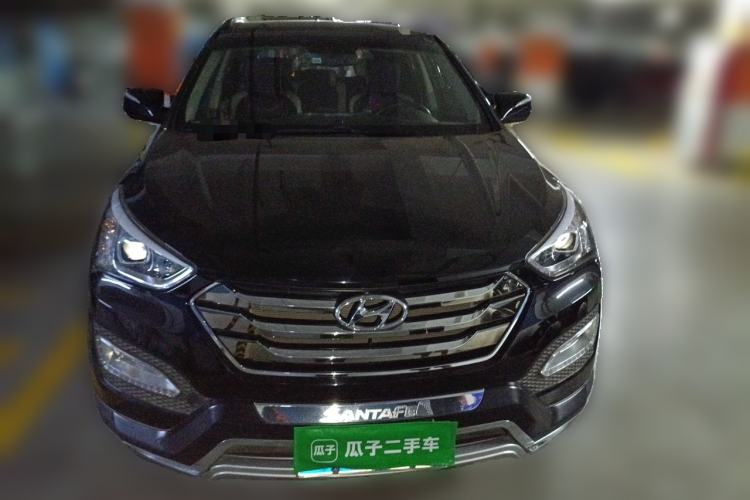 Used Hyundai Santa Fe 2013 2.4L Automatic Two-Wheel Drive Smart Version Front