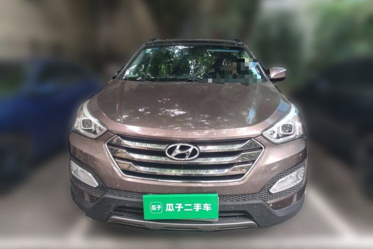Used Hyundai Santa Fe 2013 2.4L Automatic Two-Wheel Drive Smart Version Front