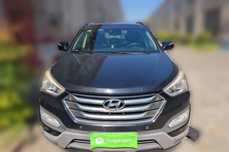 Used Hyundai Santa Fe 2013 2.0T Automatic All-Wheel Drive Top Trim Front