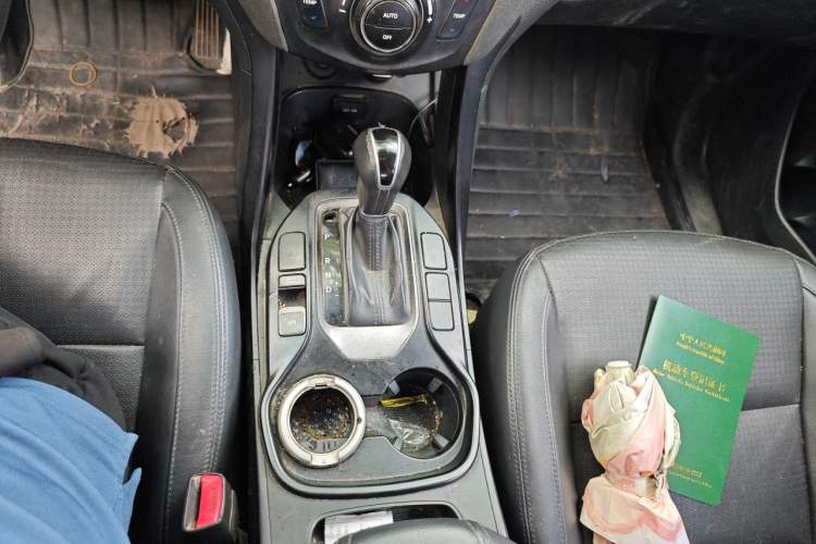 Used Hyundai Santa Fe 2013 Revised Version 2.4L Automatic All-Wheel Drive Smart Type Gear Lever
