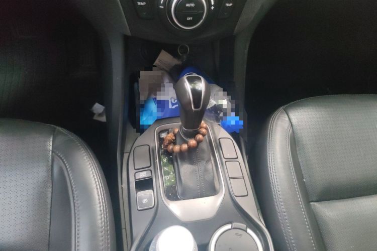 Used Hyundai Santa Fe 2013 2.4L Automatic Two-Wheel Drive Smart Version Gear Lever