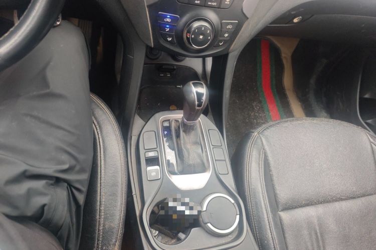 Used Hyundai Santa Fe 2013 2.4L Automatic 2WD Comfort Edition Gear Lever
