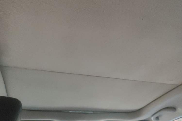 Used Hyundai Santa Fe 2013 2.4L Automatic Two-Wheel Drive Smart Version Headliner