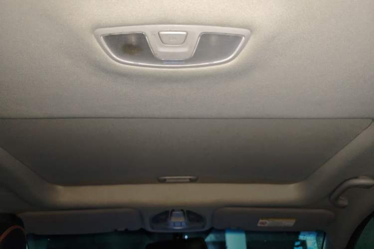 Used Hyundai Santa Fe 2013 2.4L Automatic 2WD Comfort Edition Headliner
