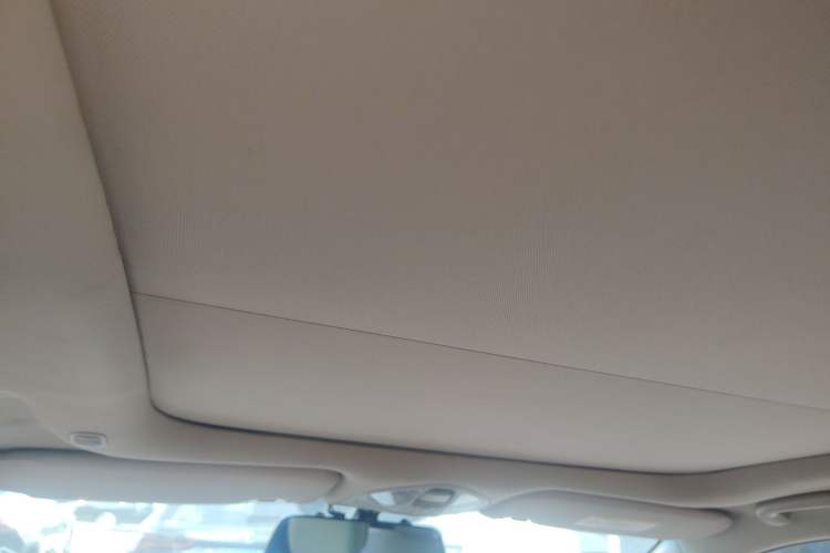 Used Hyundai Santa Fe 2013 2.4L Automatic Two-Wheel Drive Smart Version Headliner