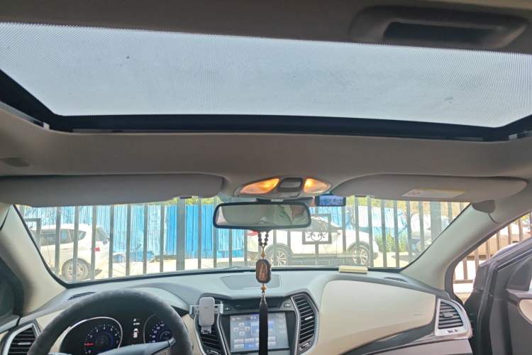 Used Hyundai Santa Fe  Headliner