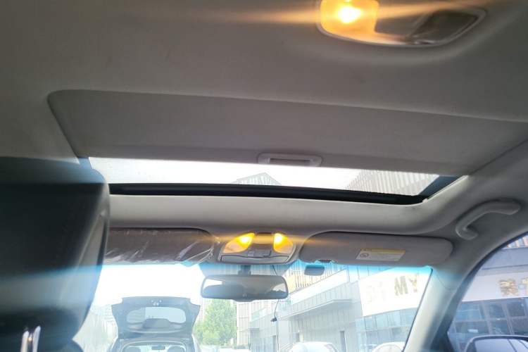 Used Hyundai Santa Fe 2013 2.4L Automatic 2WD Comfort Edition Headliner