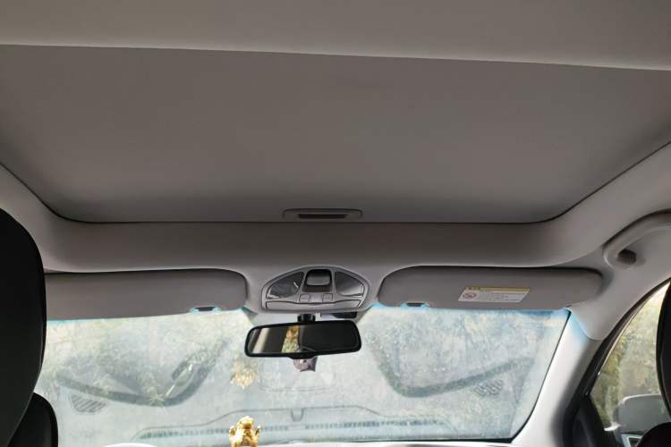 Used Hyundai Santa Fe 2013 2.4L Automatic 2WD Comfort Edition Headliner