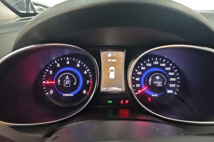 Used Hyundai Santa Fe 2013 2.4L Automatic Two-Wheel Drive Smart Version Instrument Cluster