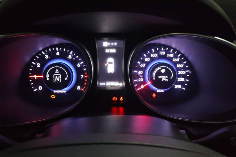 Used Hyundai Santa Fe 2013 2.4L Automatic 2WD Comfort Edition Instrument Cluster