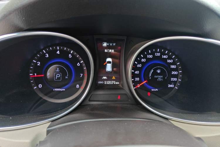 Used Hyundai Santa Fe 2013 2.0T Automatic All-Wheel Drive Top Trim Instrument Cluster