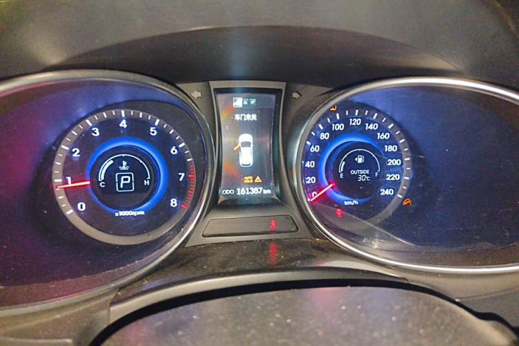 Used Hyundai Santa Fe 2013 Facelifted Version 2.0T Automatic Two-Wheel Drive Prestige Edition Instrument Cluster