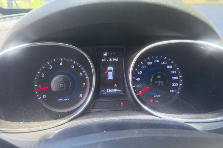 Used Hyundai Santa Fe 2013 2.4L Automatic Two-Wheel Drive Smart Version Instrument Cluster