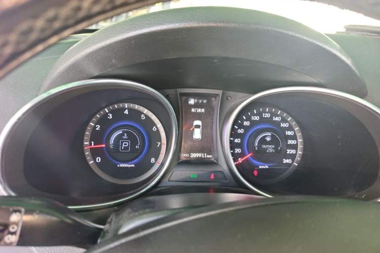 Used Hyundai Santa Fe 2013 2.4L Automatic Two-Wheel Drive Smart Version Instrument Cluster