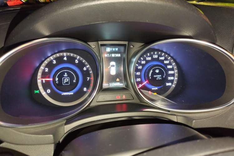 Used Hyundai Santa Fe 2013 Revised Version 2.4L Automatic All-Wheel Drive Luxury Trim Instrument Cluster