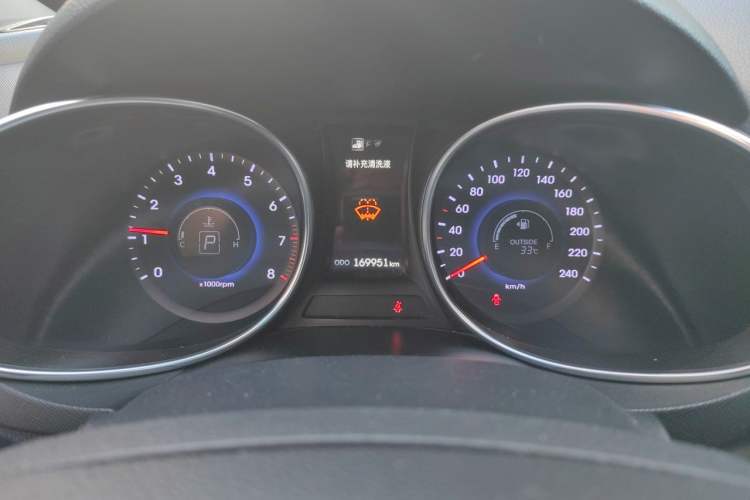 Used Hyundai Santa Fe 2013 2.4L Automatic 4x4 Smart Version Instrument Cluster