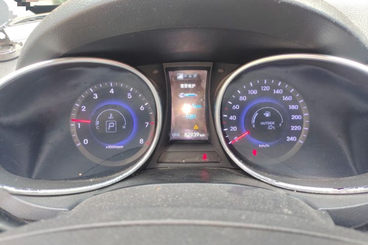 Used Hyundai Santa Fe 2013 2.4L Automatic Two-Wheel Drive Smart Version Instrument Cluster