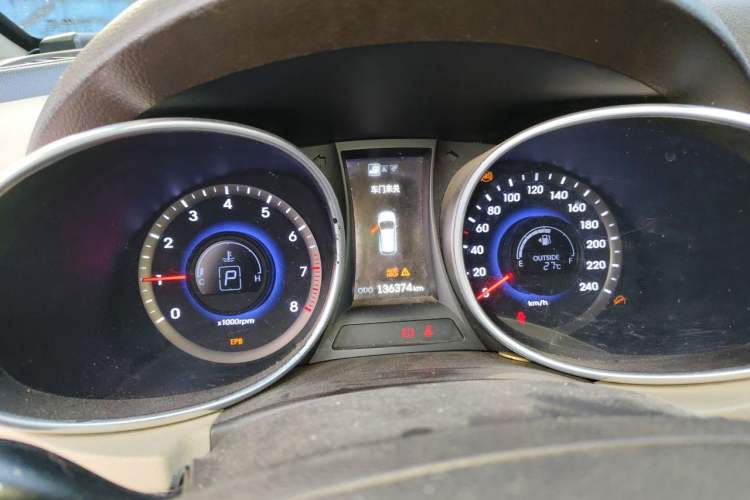 Used Hyundai Santa Fe 2013 2.4L Automatic Two-Wheel Drive Smart Version Instrument Cluster