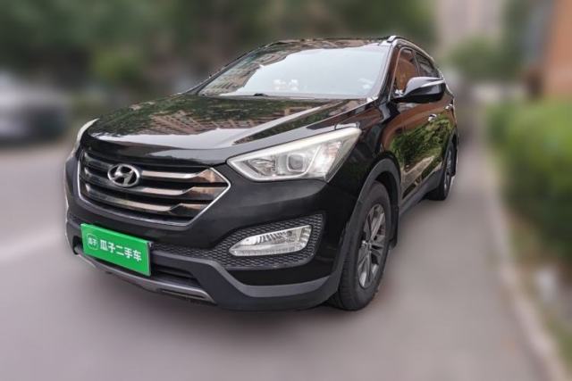 Used Hyundai Santa Fe 2013 2.4L Automatic Two-Wheel Drive Smart Version