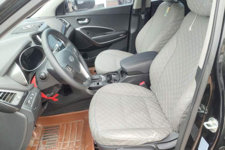 Used Hyundai Santa Fe 2013 2.4L Automatic 2WD Comfort Edition Left Front Seat