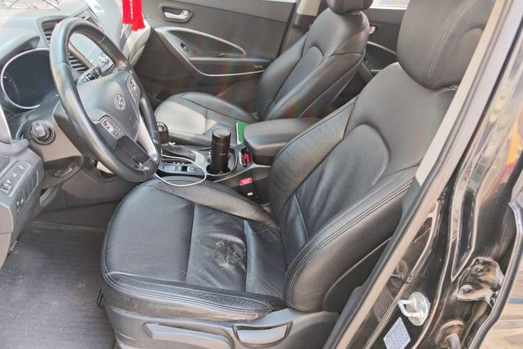 Used Hyundai Santa Fe 2013 2.4L Automatic 2WD Comfort Edition Left Front Seat