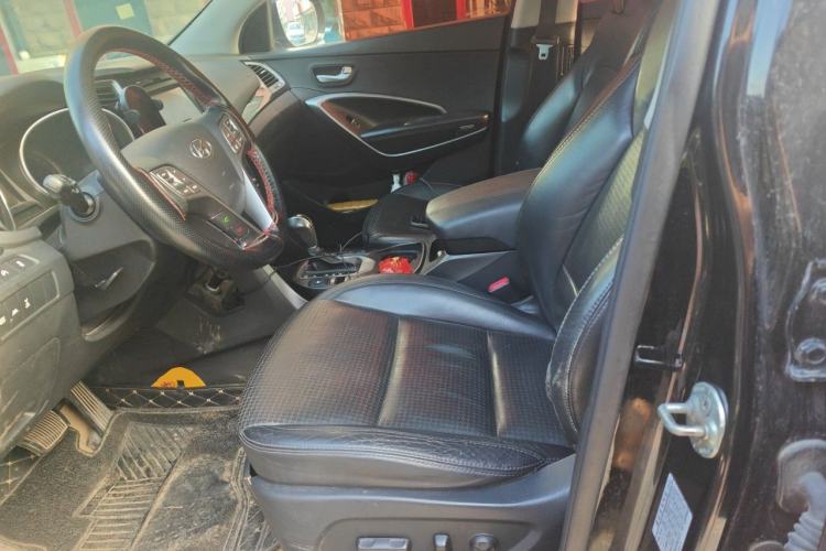 Used Hyundai Santa Fe 2013 2.0T Automatic All-Wheel Drive Top Trim Left Front Seat