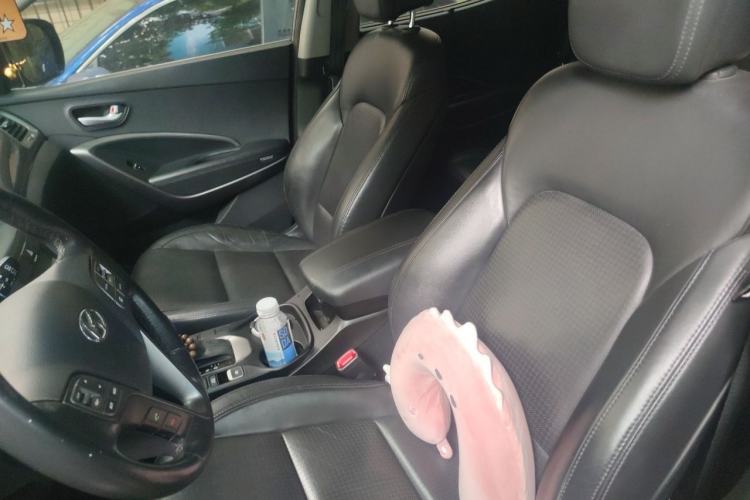 Used Hyundai Santa Fe 2013 2.4L Automatic Two-Wheel Drive Smart Version Left Front Seat