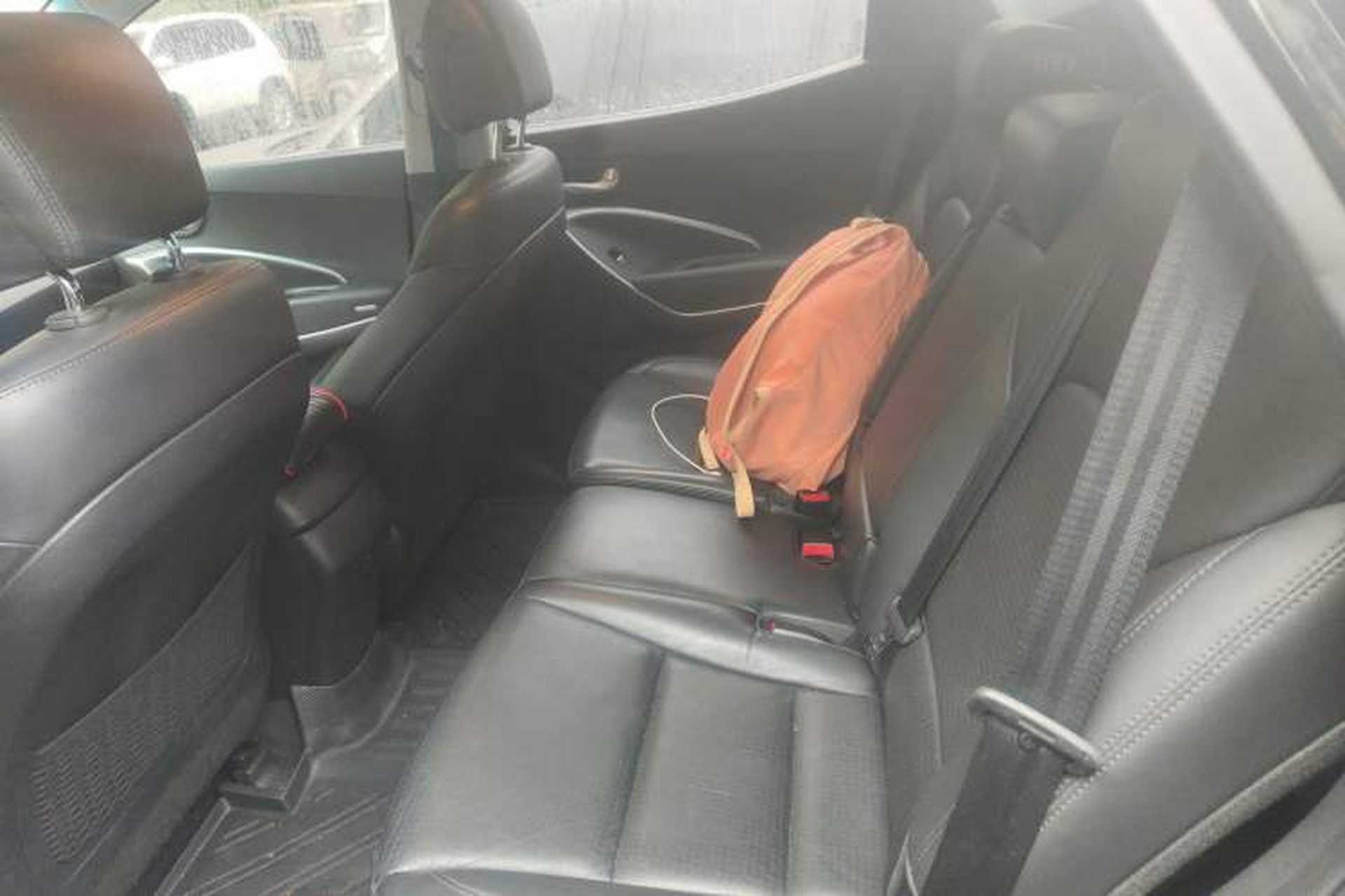 Used Hyundai Santa Fe 2013 2.0T Automatic Two-Wheel Drive Fashion Edition Left Rear Seat