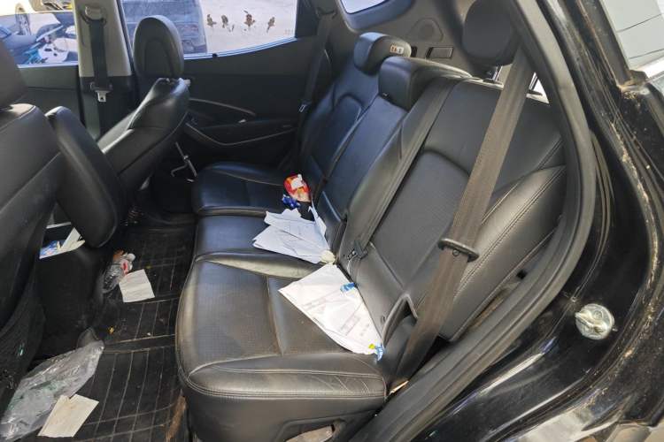 Used Hyundai Santa Fe 2013 Revised Version 2.4L Automatic All-Wheel Drive Smart Type Left Rear Seat
