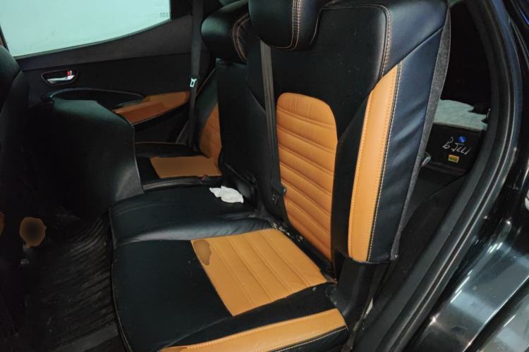 Used Hyundai Santa Fe 2013 2.4L Automatic 4x4 Comfort Edition Left Rear Seat