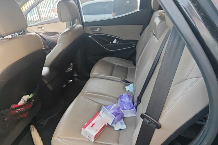 Used Hyundai Santa Fe  Left Rear Seat