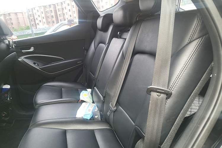 Used Hyundai Santa Fe 2013 2.4L Automatic 2WD Comfort Edition Left Rear Seat