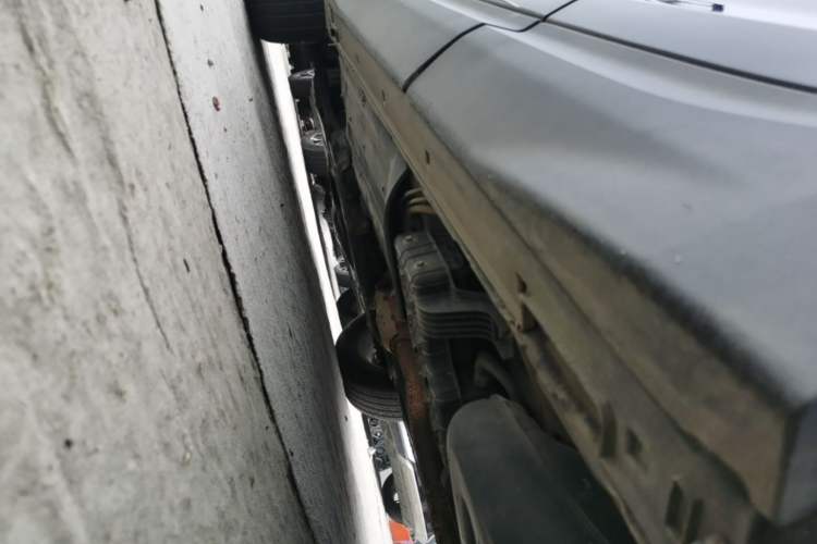 Used Hyundai Santa Fe 2013 Revised Version 2.4L Automatic All-Wheel Drive Smart Type Left Side Sill