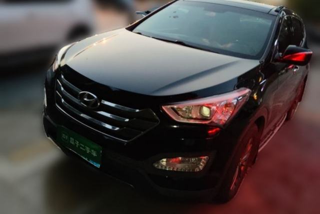 Used Hyundai Santa Fe 2013 2.4L Automatic Two-Wheel Drive Smart Version