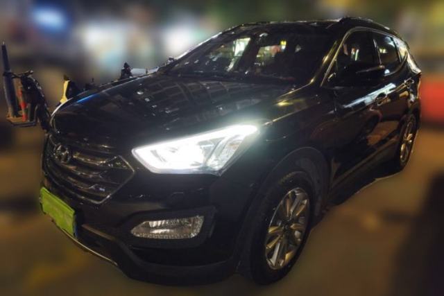 Used Hyundai Santa Fe 2013 Revised Version 2.4L Automatic All-Wheel Drive Luxury Trim