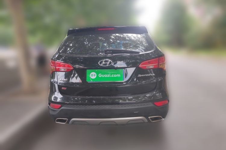 Used Hyundai Santa Fe 2013 2.4L Automatic Two-Wheel Drive Smart Version Rear