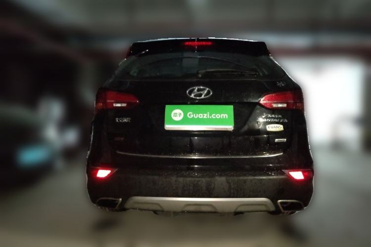 Used Hyundai Santa Fe 2013 Revised Version 2.4L Automatic All-Wheel Drive Luxury Trim Rear