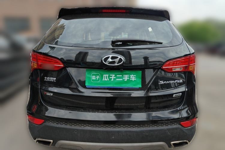 Used Hyundai Santa Fe 2013 2.0T Automatic All-Wheel Drive Top Trim Rear