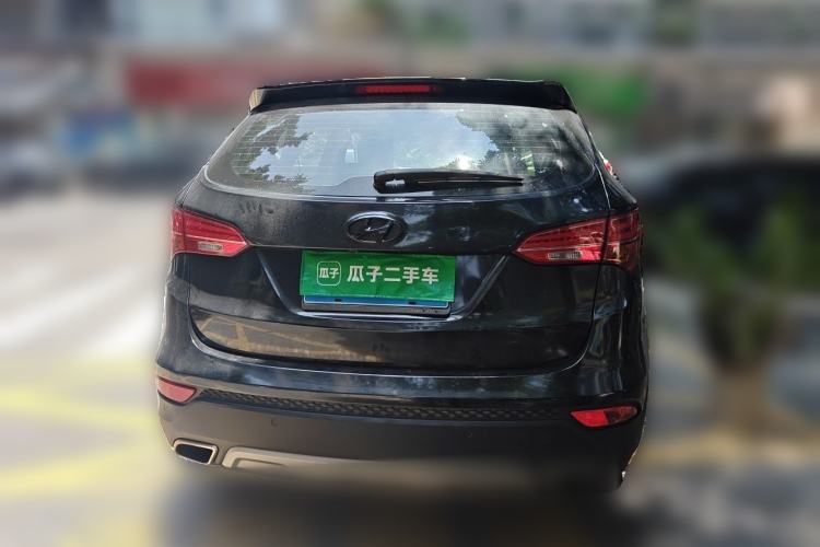 Used Hyundai Santa Fe 2013 Revised Version 2.0T Automatic All-Wheel Drive Top-Tier Trim Rear