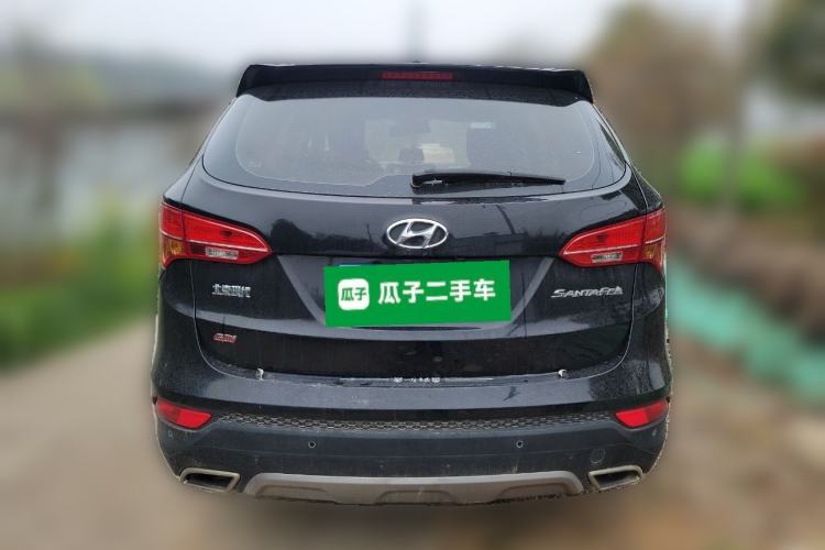 Used Hyundai Santa Fe 2013 2.4L Automatic Two-Wheel Drive Smart Version Rear