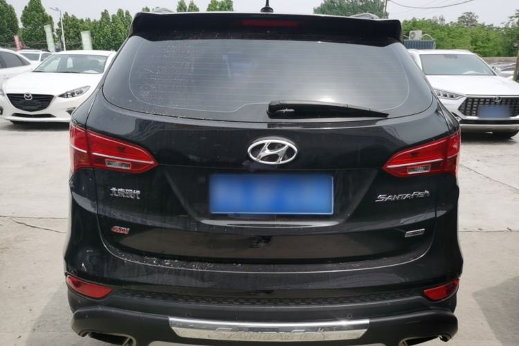 Used Hyundai Santa Fe 2013 Revised Version 2.4L Automatic All-Wheel Drive Smart Type Rear