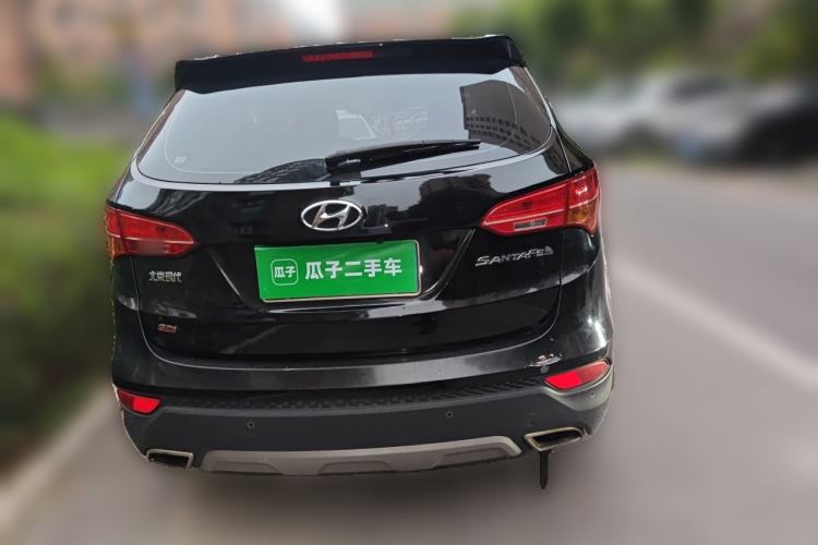 Used Hyundai Santa Fe 2013 2.4L Automatic Two-Wheel Drive Smart Version Rear