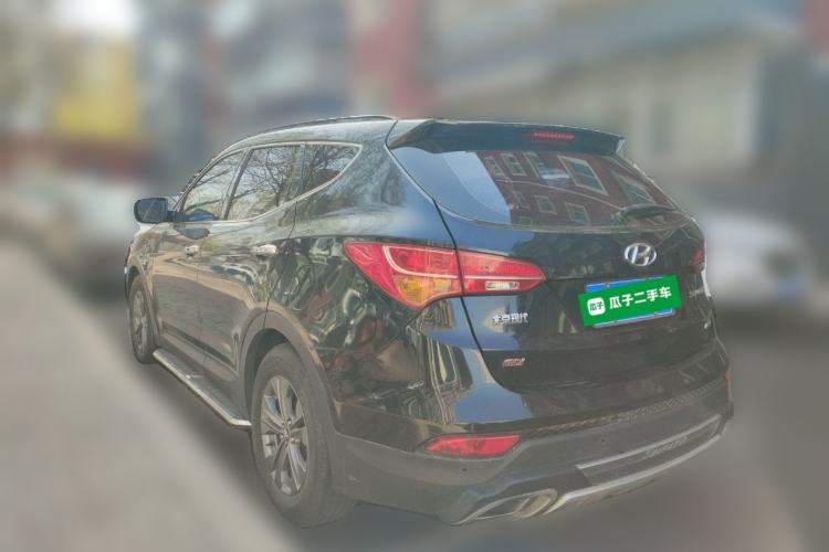 Used Hyundai Santa Fe 2013 2.4L Automatic 4x4 Smart Version Rear Left 45 Deg
