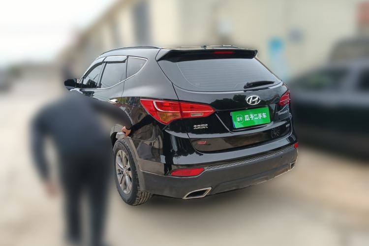 Used Hyundai Santa Fe 2013 2.4L Automatic 4x4 Smart Version Rear Left 45 Deg