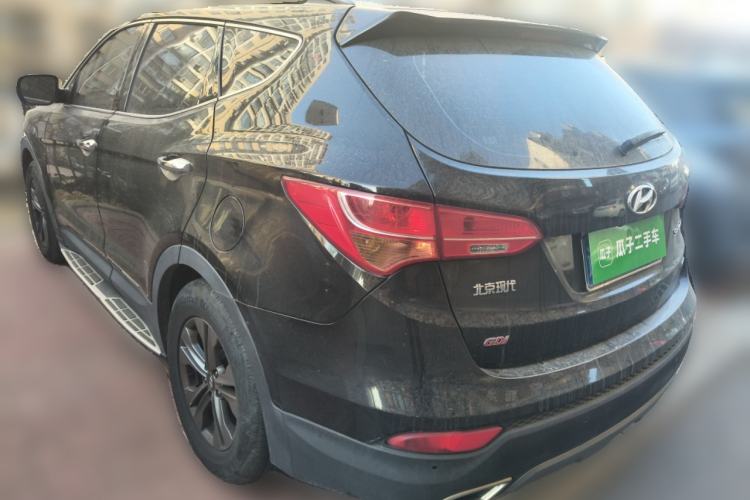 Used Hyundai Santa Fe 2013 2.4L Automatic 4x4 Smart Version Rear Left 45 Deg